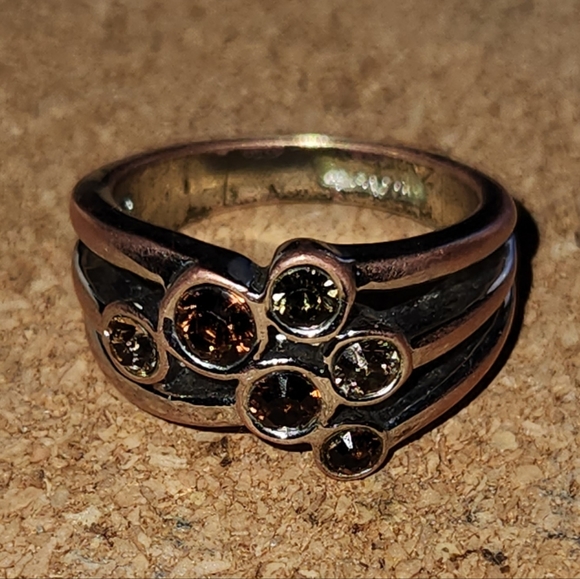 Lia Sophia Silvertone ring with brown stones - Picture 3 of 4
